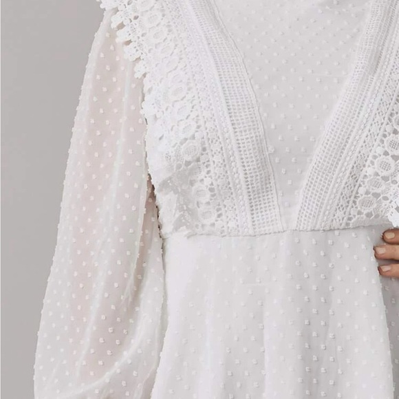 Beautiful white lace detail dress - Picture 6 of 9